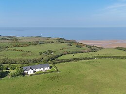 Lligwy Beach Cottage