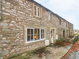 2 Storrs Cottages