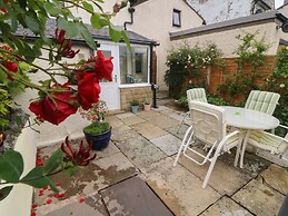 2 Storrs Cottages