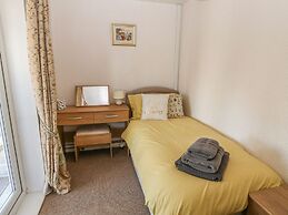 Bumble Bee Cottage