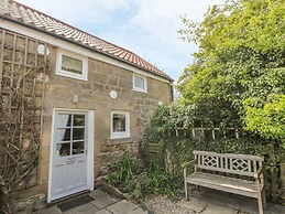 Magpie Cottage