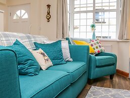 Cedarwood Cottage