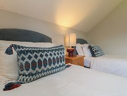Lodge Sixty Six