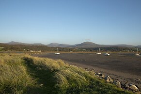 Allt y Mor