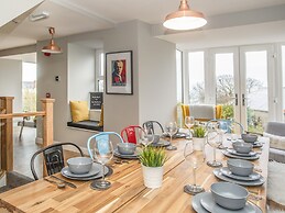 Cambrian House