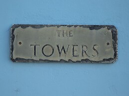 The Towers - Llyn