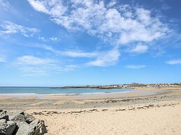 Tyn Towyn - Ty Glas Golau