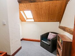 5 Cliff Lane