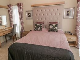 Avonal Lodge