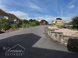 Bowleaze View