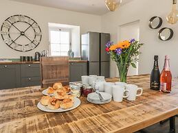 Silvermine House