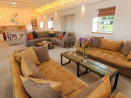 Silvermine House