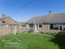 Hillview Bungalow