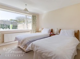 Hillview Bungalow