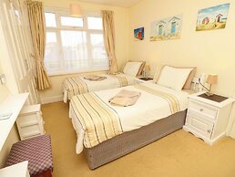 32 Cranleigh Close