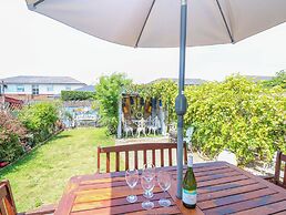32 Cranleigh Close