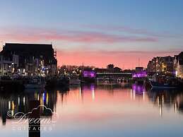 Harbour Edge