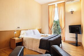 Dynasty Suites