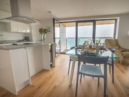 Onshore 6 - Newquay Towan Beach View