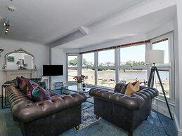 Sea View Apartment