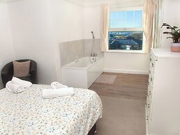 Weymouth Bay Apartment C