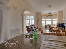Beach View Apartment 2