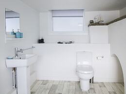 Glan Dwr Bach
