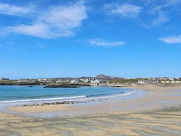 Min Y Mor Trearddur Bay