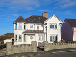 Min Y Mor Trearddur Bay