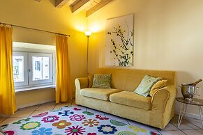 Flowers Apartments
