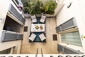 Flowers Apartments