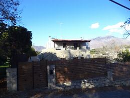 Rural Spacious Villa with Pool at Central Crete