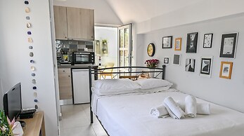 Top of the city Central studio with Acropolis View