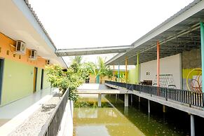 Hotel O Ilyasa Family