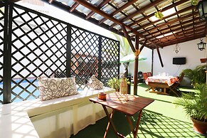 1096 Villa Mirto