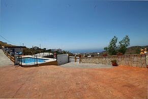 1090 Villa las Flores