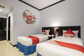 OYO 1633 Hotel Darma Nusantara 3