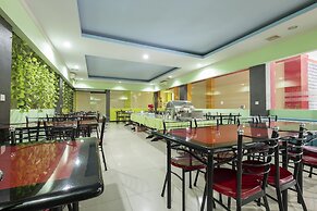 OYO 1633 Hotel Darma Nusantara 3