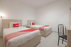 OYO 1633 Hotel Darma Nusantara 3