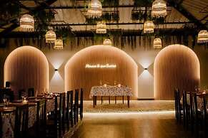 Mercedes Lodge