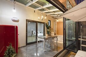 Lim Sea Side Poolvilla Pension