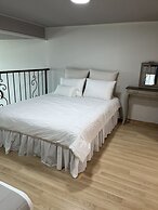 Lim Sea Side Poolvilla Pension