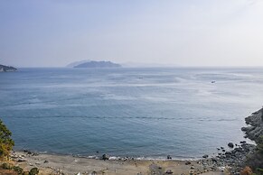 Lim Sea Side Poolvilla Pension