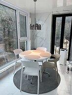 Lim Sea Side Poolvilla Pension