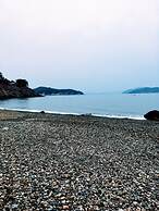 Lim Sea Side Poolvilla Pension