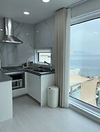 Lim Sea Side Poolvilla Pension