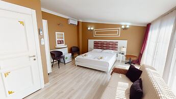 The Wolf Hotel
