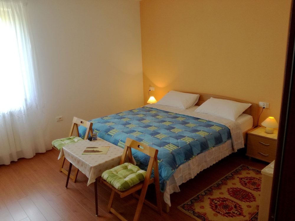 Apartments Cerin