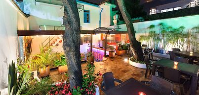 Granada Hostel