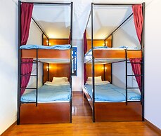 Granada Hostel